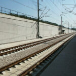 Sonosorp Poro für die Außenanwendung, Sonosorp, Bild eines Bahngleises (als Beispiel für die Außenanwendung)