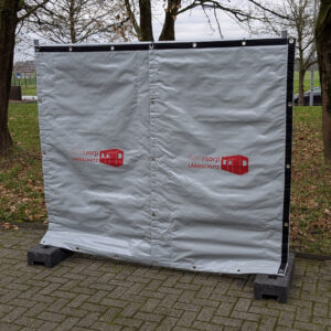 RRG Sonosorp Lärmschutz-Matte ECO, Produktbild Außenansicht Logo, ökologische Lärmschutz-Matte mit schallabsorbierenden Materialien, Ideal zur Geräuschminderung auf Baustellen, schnelle Installierung dank Montagelöchern.